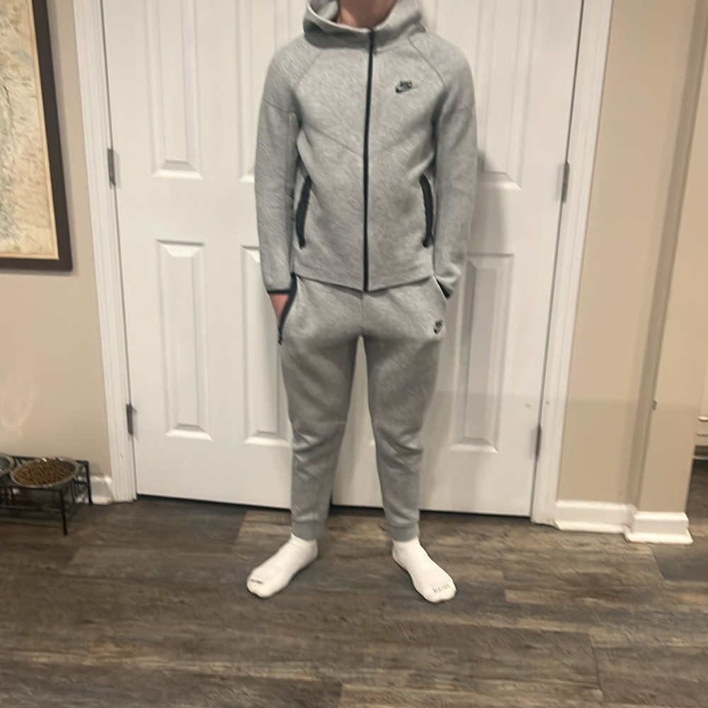 Nike Tech outfit